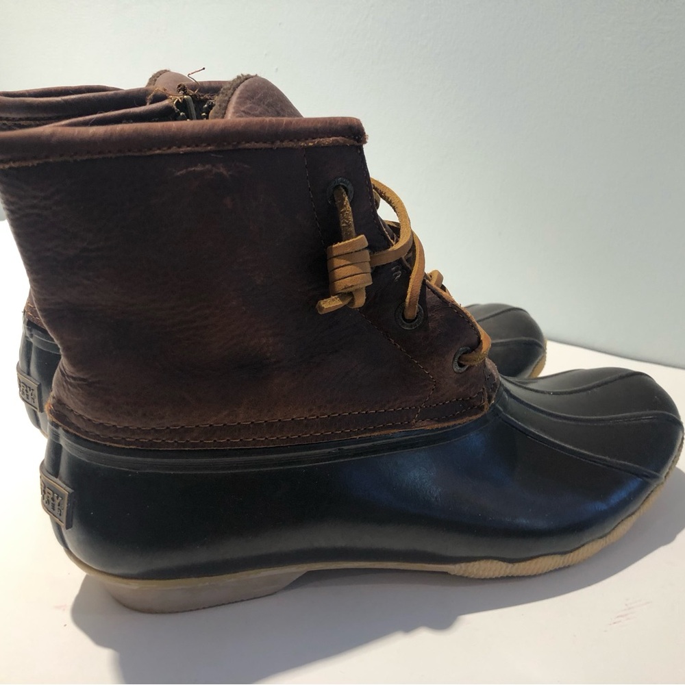 Sperry 8 women’s waterproof duck boots